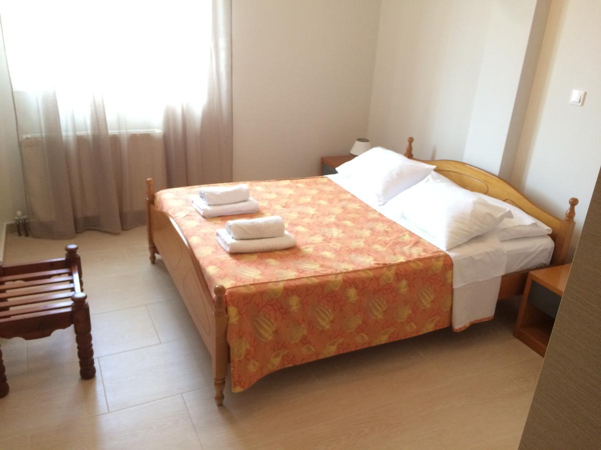 Liza House Villa อาร์เตมีดา ภายนอก รูปภาพ